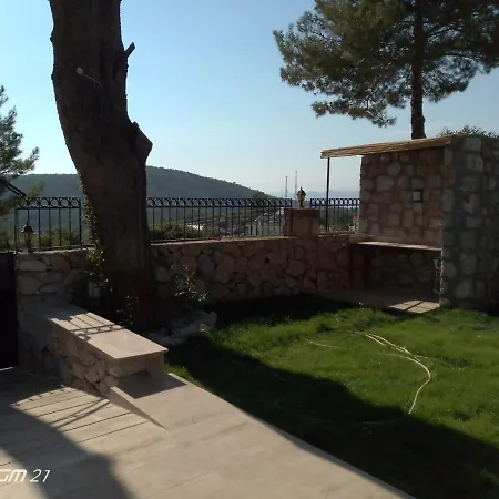 Stone Φετιγιέ